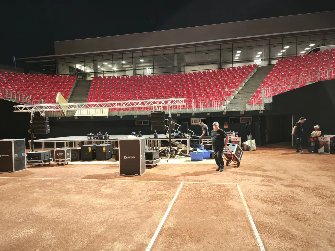 Montaje técnico en arena