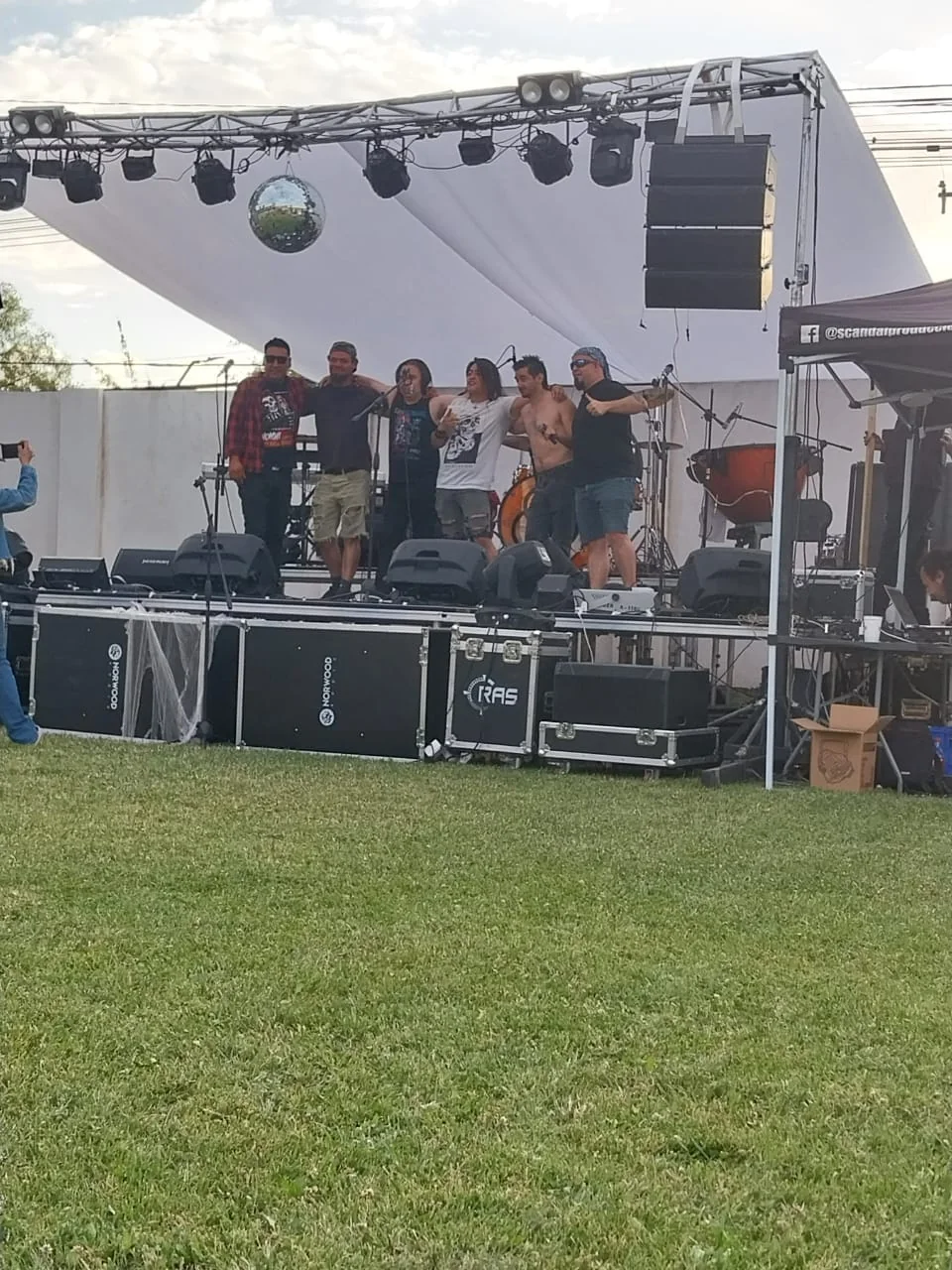 Escenario con iluminación de efectos